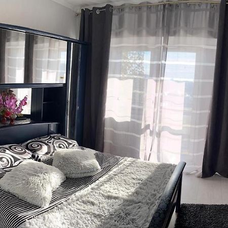Alfredo Apartament Buzău Esterno foto