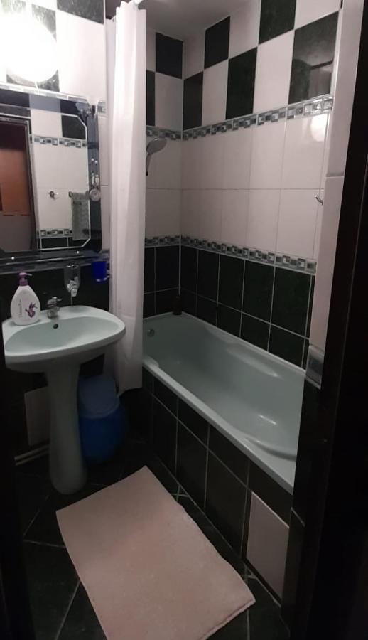 Alfredo Apartament Buzău Esterno foto
