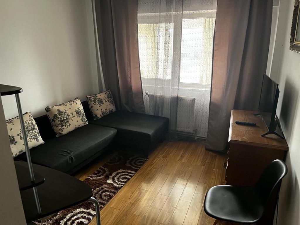 Alfredo Apartament Buzău Esterno foto
