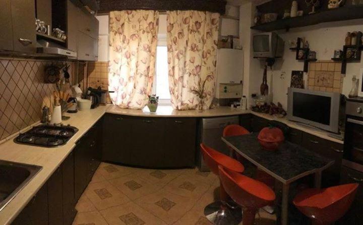 Alfredo Apartament Buzău Esterno foto